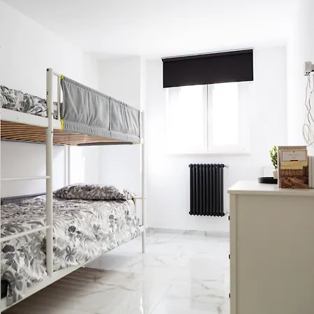 Casa Rossini - Moderno A Due Passi Dal Mare Daire *